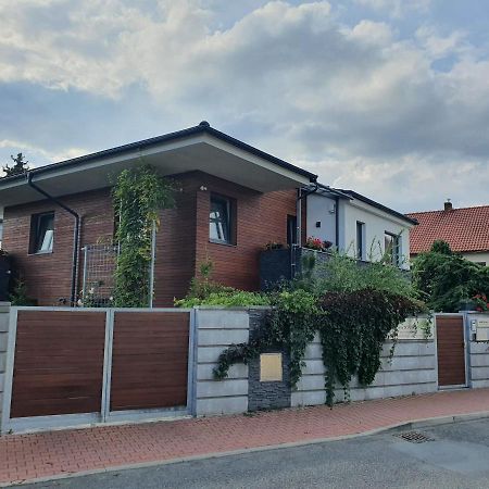 Apartments Severka Прага Екстериор снимка